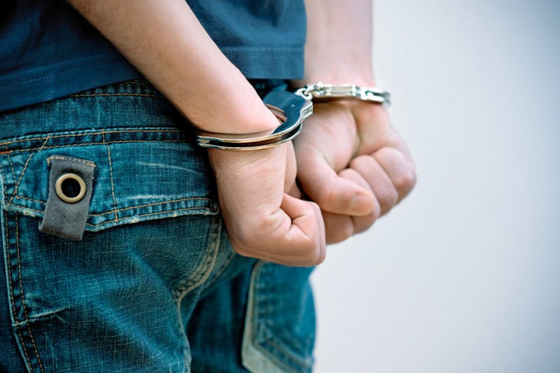 Policjanci z Wadowic zatrzymali mężczyznę, który ukradł plastikowe lody