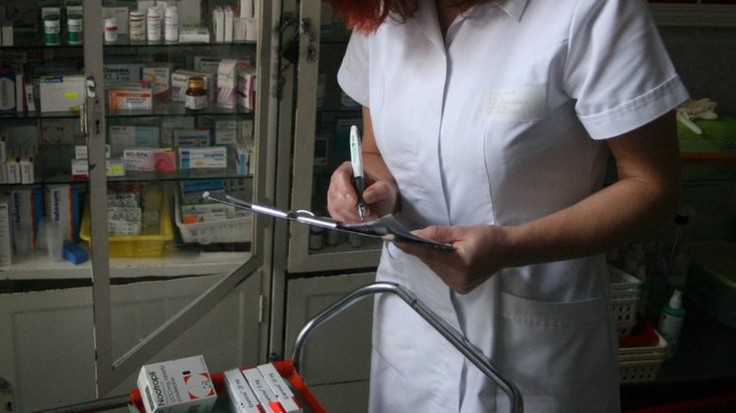 W szpitalach może zabraknąć antybiotyków, które są niezbędne np. przy leczeniu zapalenia płuc.