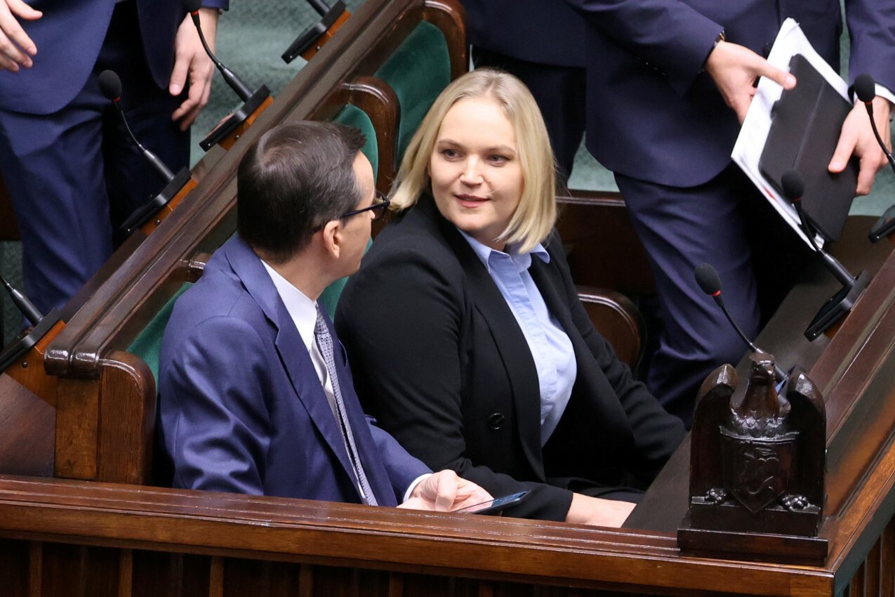 Chorosińska usiadła obok Morawieckiego