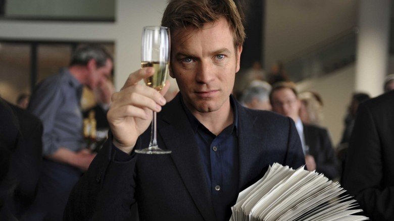 Ewan McGregor jako autor widmo w filmie Romana Polańskiego.