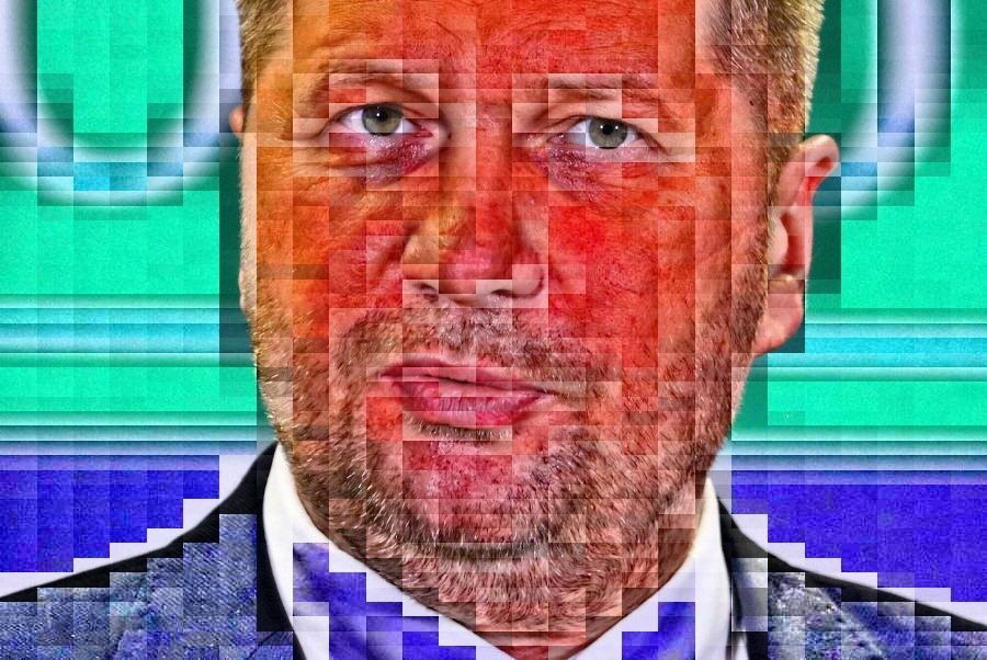 Przemysław Czarnek, minister edukacji w rządzie PiS, jest oburzony bezprzymiotnikową toaletą w warszawskim liceum.