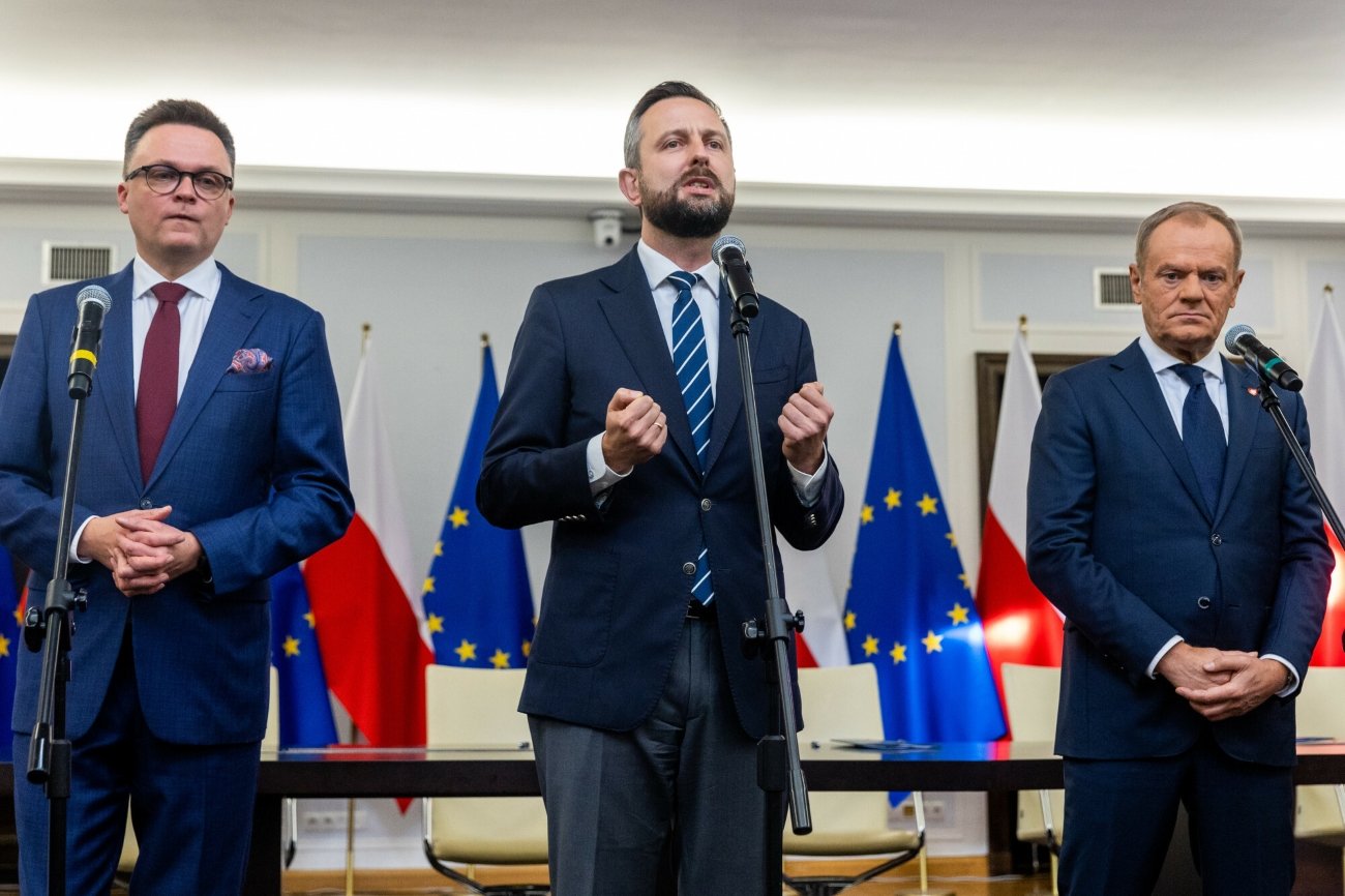 Szymon Hołownia, Władysław Kosiniak-Kamysz i Donald Tusk.