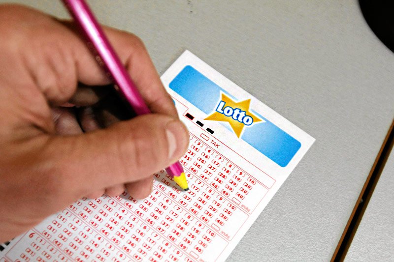 Aleksander milionerem dzięki Lotto był krótko. W ciągu kilku lat z prawie 3 mln zł wygranej zostało kilkadziesiąt tysięcy.