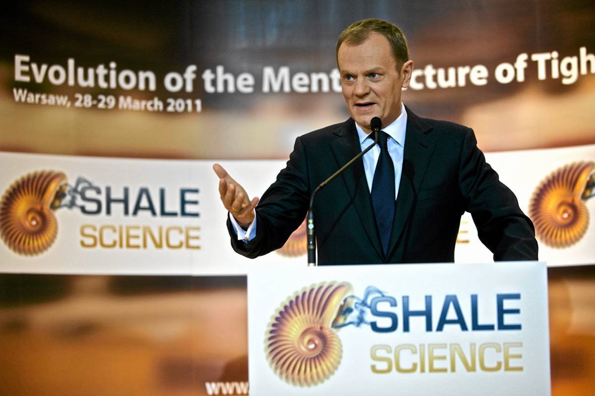 Marzec 2011. Premier Donald Tusk na konferencji "Ewolucja wyobrażeń o skałach łupkowych"