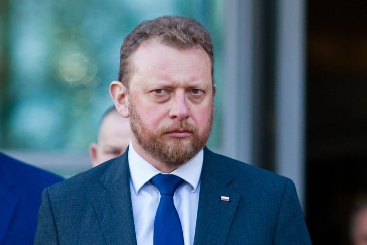 Łukasz Szumowski zapowiedział, że noszenie maseczek ochronnych lub zasłanianie twarzy będzie w Polsce obowiązkowe.
