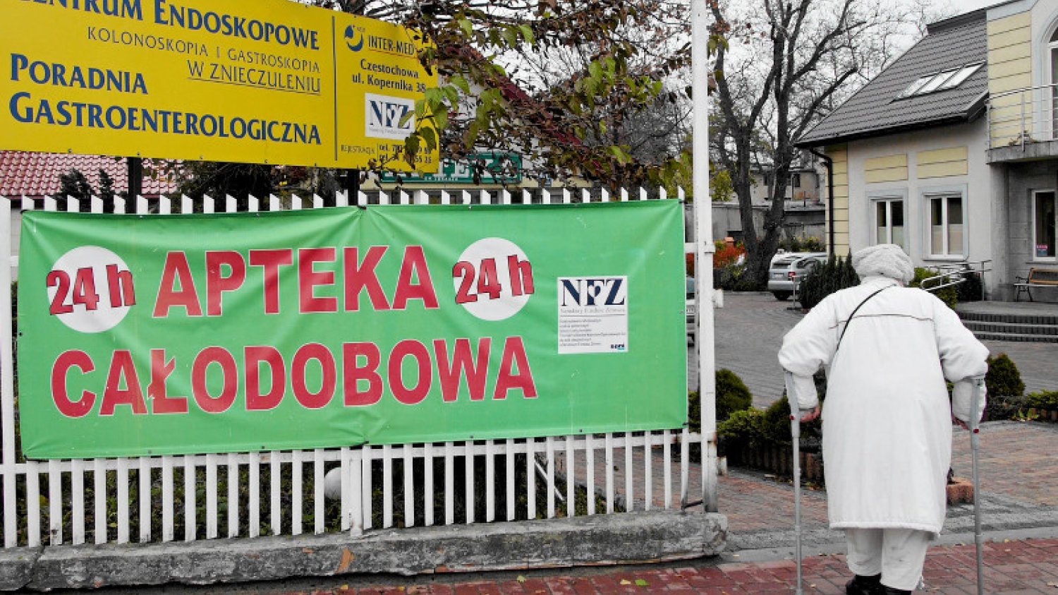 Niestety wielu seniorów nie ma dostępu do całodobowej apteki.