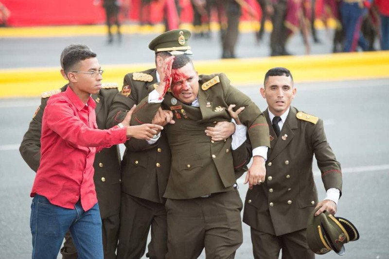 Próba zamachu na prezydenta Wenezueli Nicolasa Maduro. Politykowi nic się nie stało, rannych zostało kilku żołnierzy.