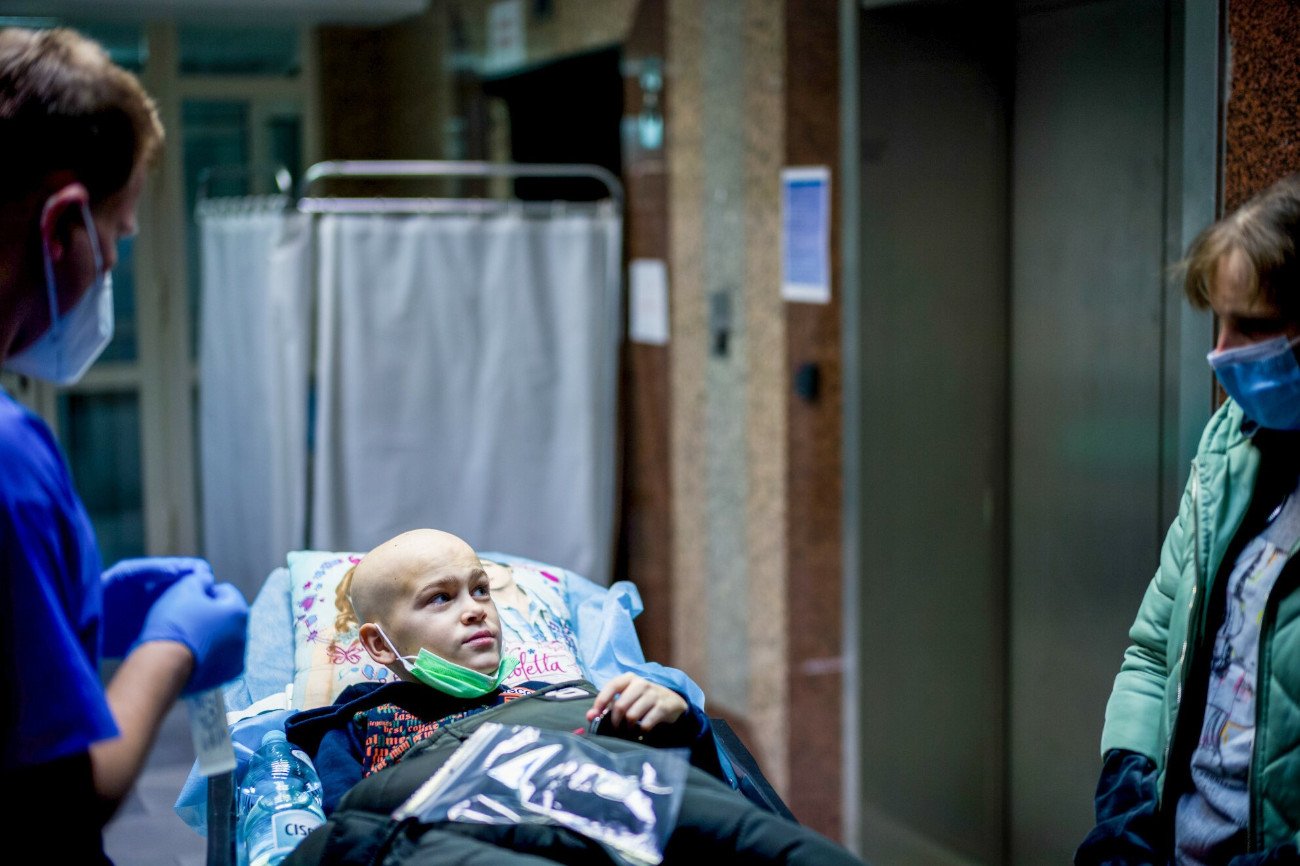 Jedenastoletni Ruslan z okolic ukraińskiej Połtawy dotarł z mamą Oleną do Górnośląskiego Centrum Zdrowia Dziecka w Katowicach, na przerwane leczenie onkologiczne.