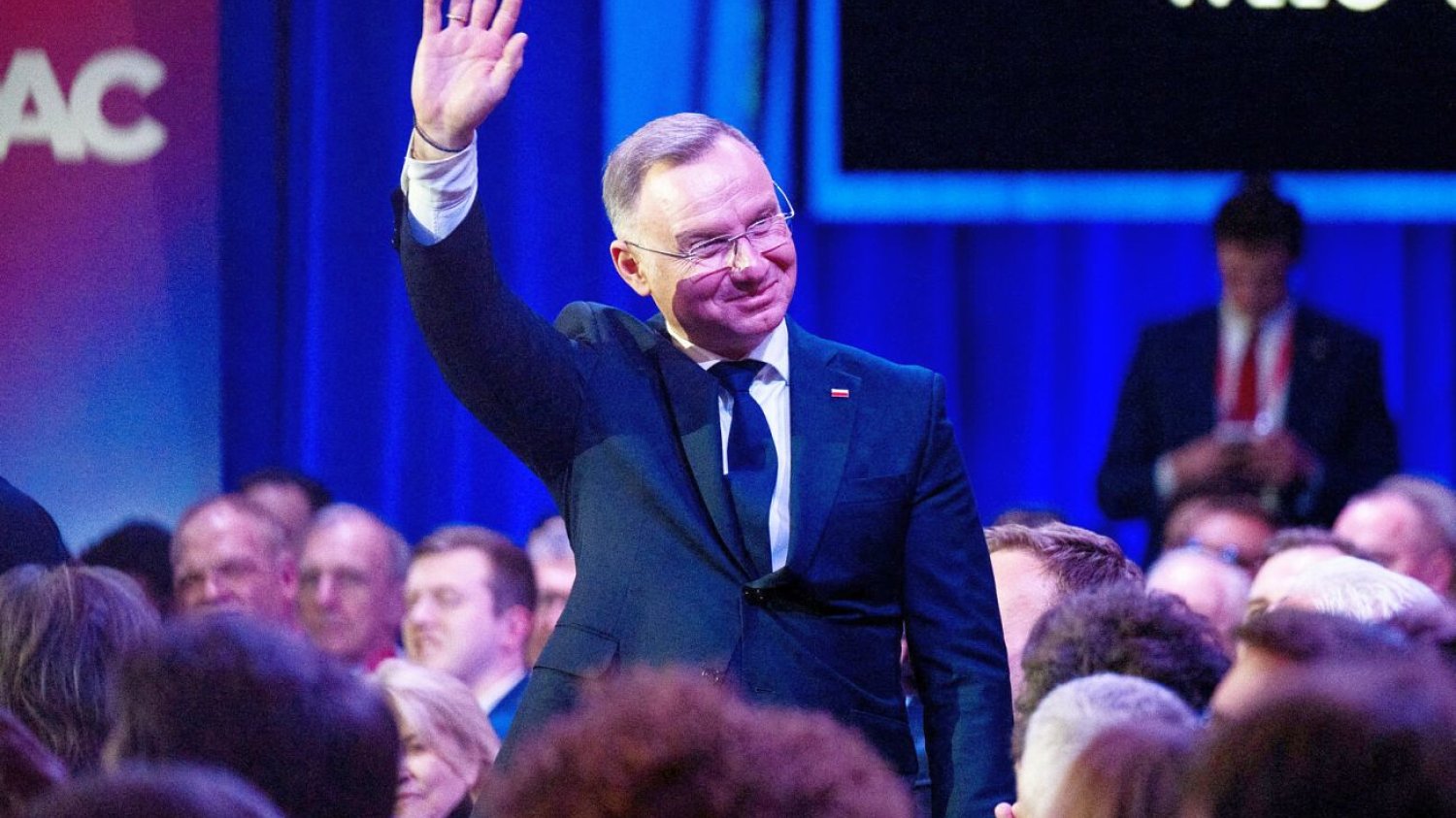 Duda czekał na Trumpa prawie godzinę, ale to nie był jedyny słaby punkt jego wizyty w USA. Duda czekał na Trumpa prawie godzinę, ale to nie był jedyny słaby punkt jego wizyty w USA.
