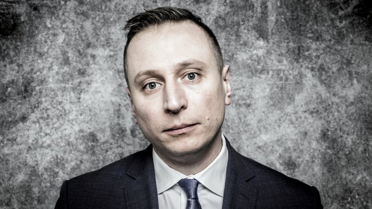 Zawiadomienie do prokuratury o aferze fakturowej złożył ojciec Krzysztofa Brejzy, bezpartyjny prezydent Inowrocławia. Tymczasem TVP utrzymuje, że to on za nią stoi.