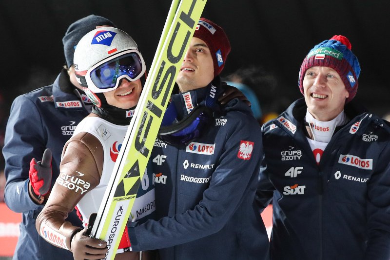 Kamil Stoch, Dawid Kubacki, Stefan Hula i Maciej Kot zajęli drugie miejsce w konkursie drużynowym w Oslo, który jest częścią turnieju Raw Air.