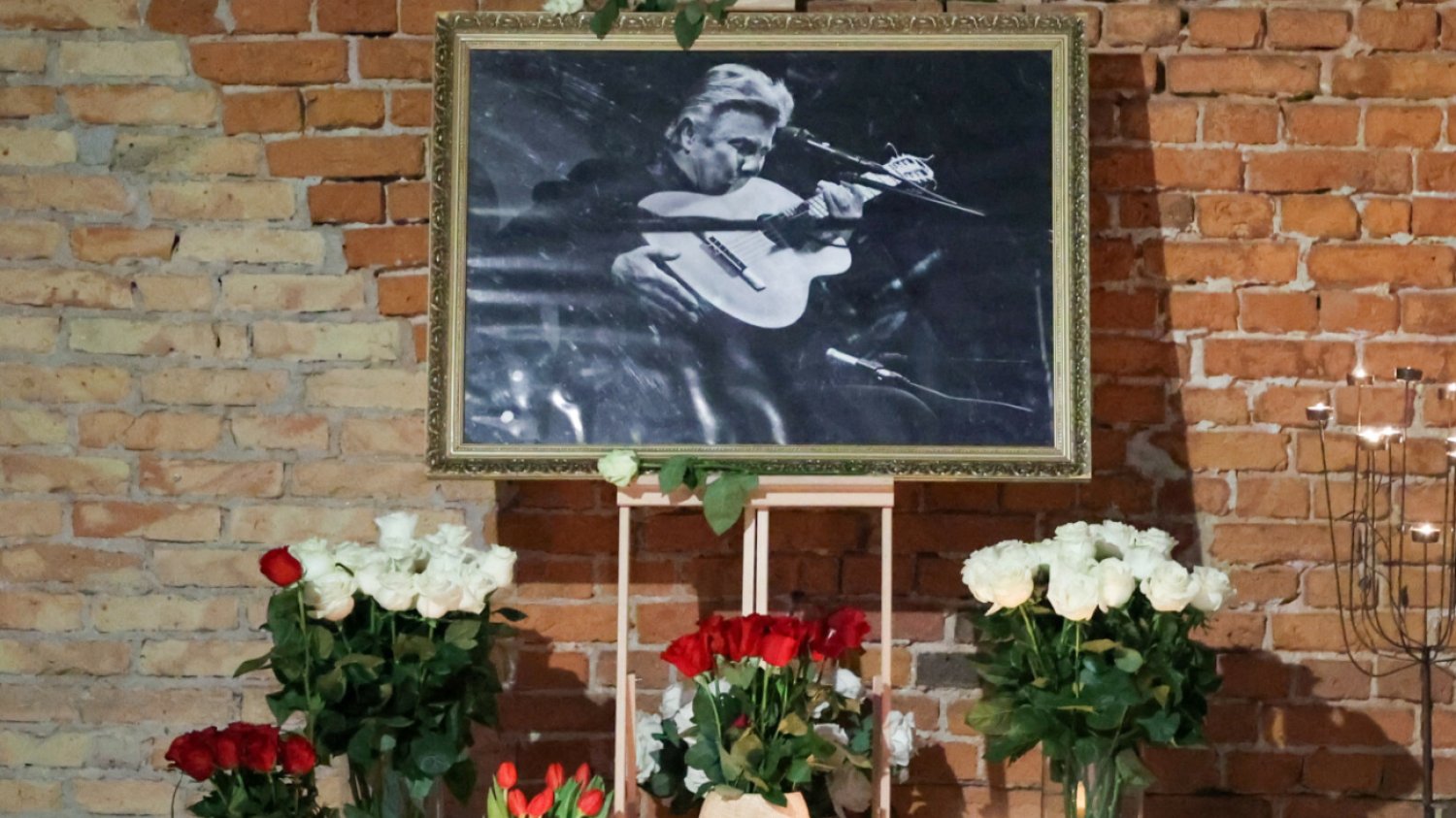 Nowe szczegóły dotyczące pogrzebu Emiliana Kamińskiego