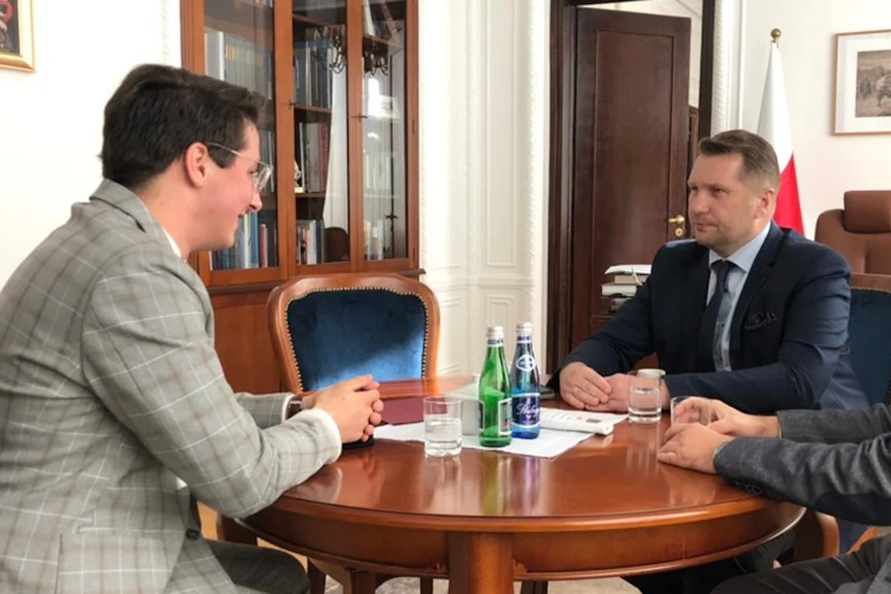 Ministerstwo Edukacji i Nauki oceniło na Twitterze, że Jakub Lewandowski podczas spotkania z Przemysławem Czarnkiem "nie przedstawił żadnych merytorycznych racji".