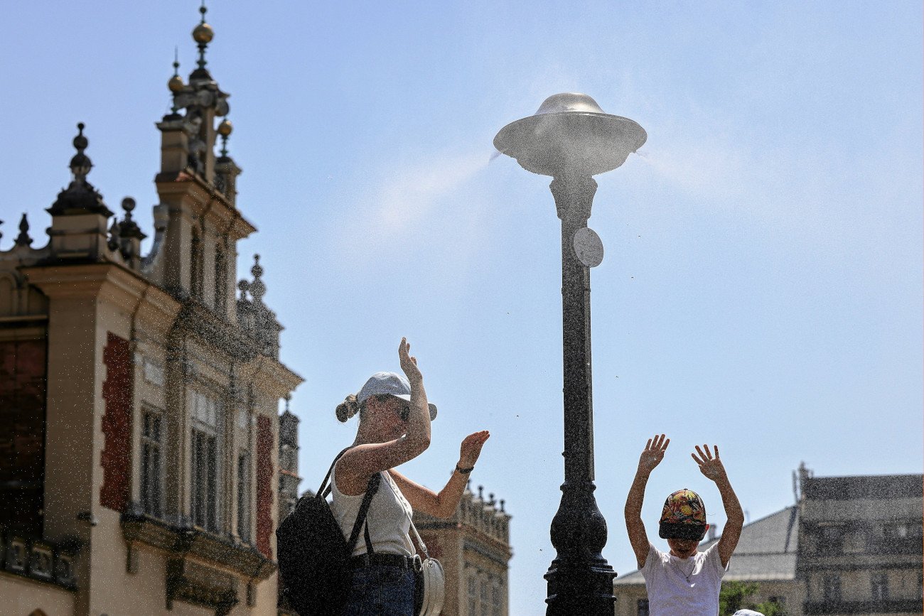 To za chwilę stanie się z pogodą w Polsce. Najpierw chłodniej, potem wróci lato