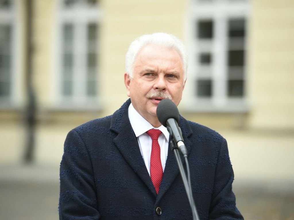 Waldemar Kraska: Kolejna fala koronawirusa może pojawić się w styczniu.