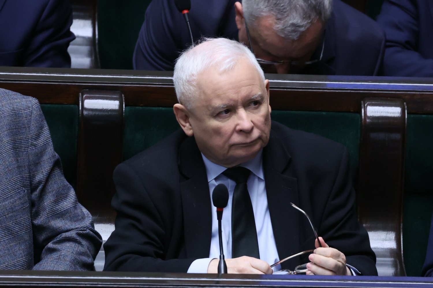 Spadają notowania PiS. Nowy sondaż pokazał, że KO się umacnia.