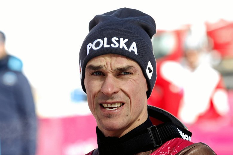 Piotr Żyła na Instagramie opublikował nagranie z hymnem Polski dedykowanym Kamilowi Stochowi, który zdobył złoty medal na igrzyskach olimpijskich w Pjongczangu.