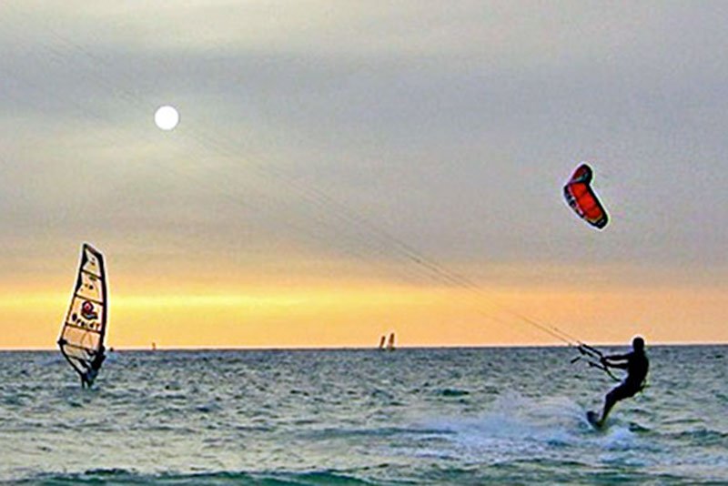 Surfing to wciąż stan umysłu dla wybranych, czy sposób na łatwy lans?