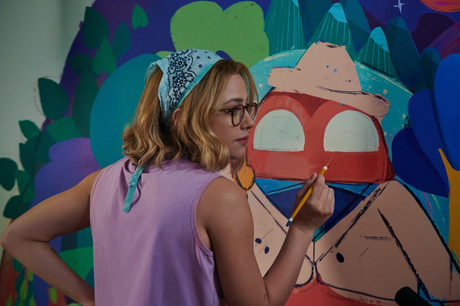 "Dwa życia" Netflix: recenzja Lili Reinhart w filmie "Dwa życia" Netflixa