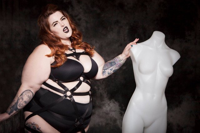 Tess Munster - blogerka plus-size, która właśnie została modelką.