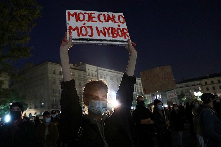 Szykują się nowe masowe protesty ws. publikacji wyroku TK w Dzienniku Ustaw