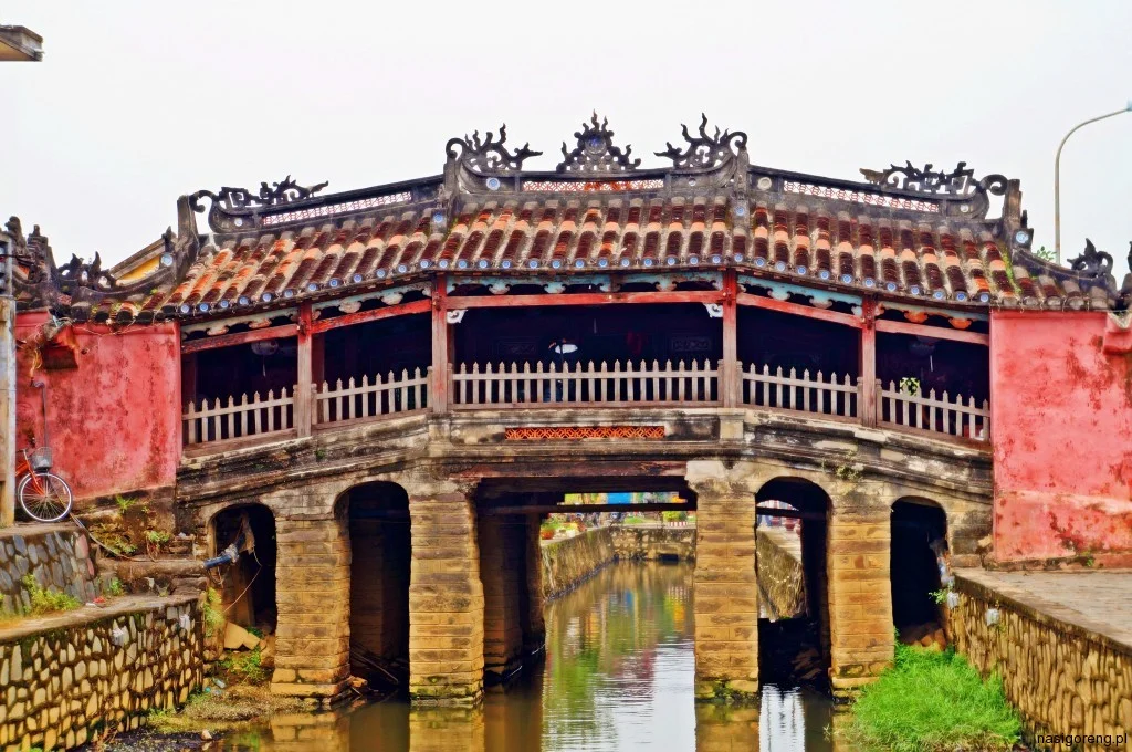 Słynny japoński most w Hoi An
Zdjęcia z bloga [url=http://www.nasigoreng.pl]nasigoreng.pl[/url]