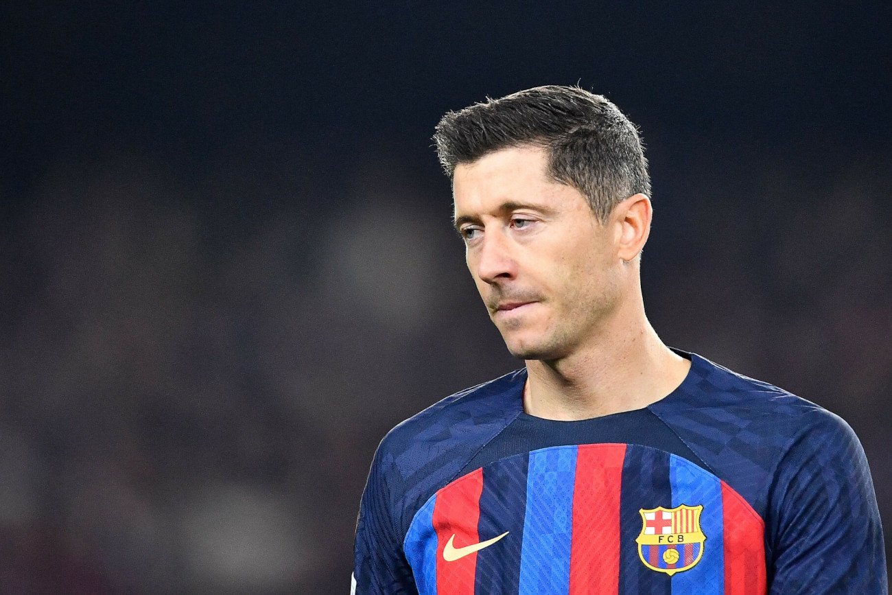Robert Lewandowski w barwach Barcelony odpadł już zarówno z Ligi Mistrzów, jak i Ligi Europy UEFA.