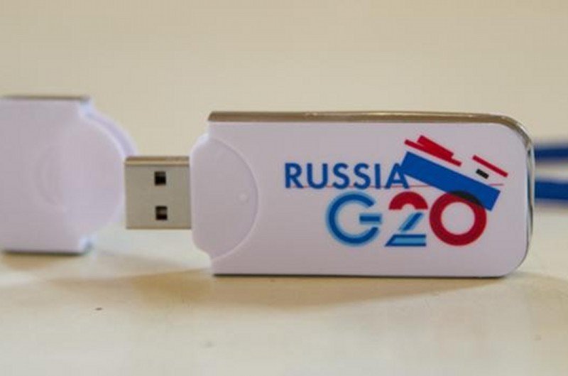 W tych pendrive'ach gospodarze szczytu w Sankt Petersburgu umieścili urządzenia szpiegowskie