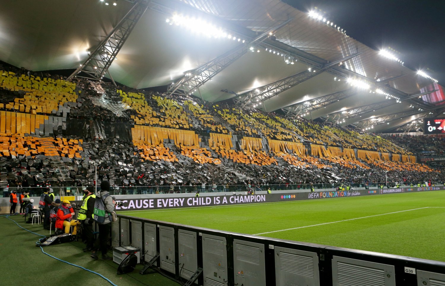 Oprawa kibiców Legii w meczu ze Spartakiem w meczu Ligi Eujropy.