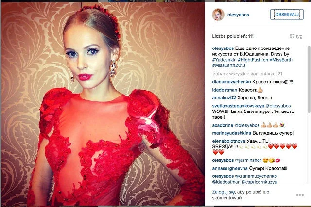 Olesia Bosłowiak to bywalczyni konkursów piękności. W organizacji odpowiada za sekcję kulturalną. Prywatnie jest żoną Władimira Kożina, doradcy wojskowego prezydenta Putina.