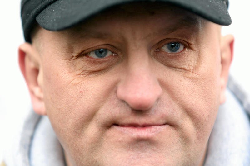 Marian Kowalski twierdzi, że do Warszawy przyjechał swoim samochodem.