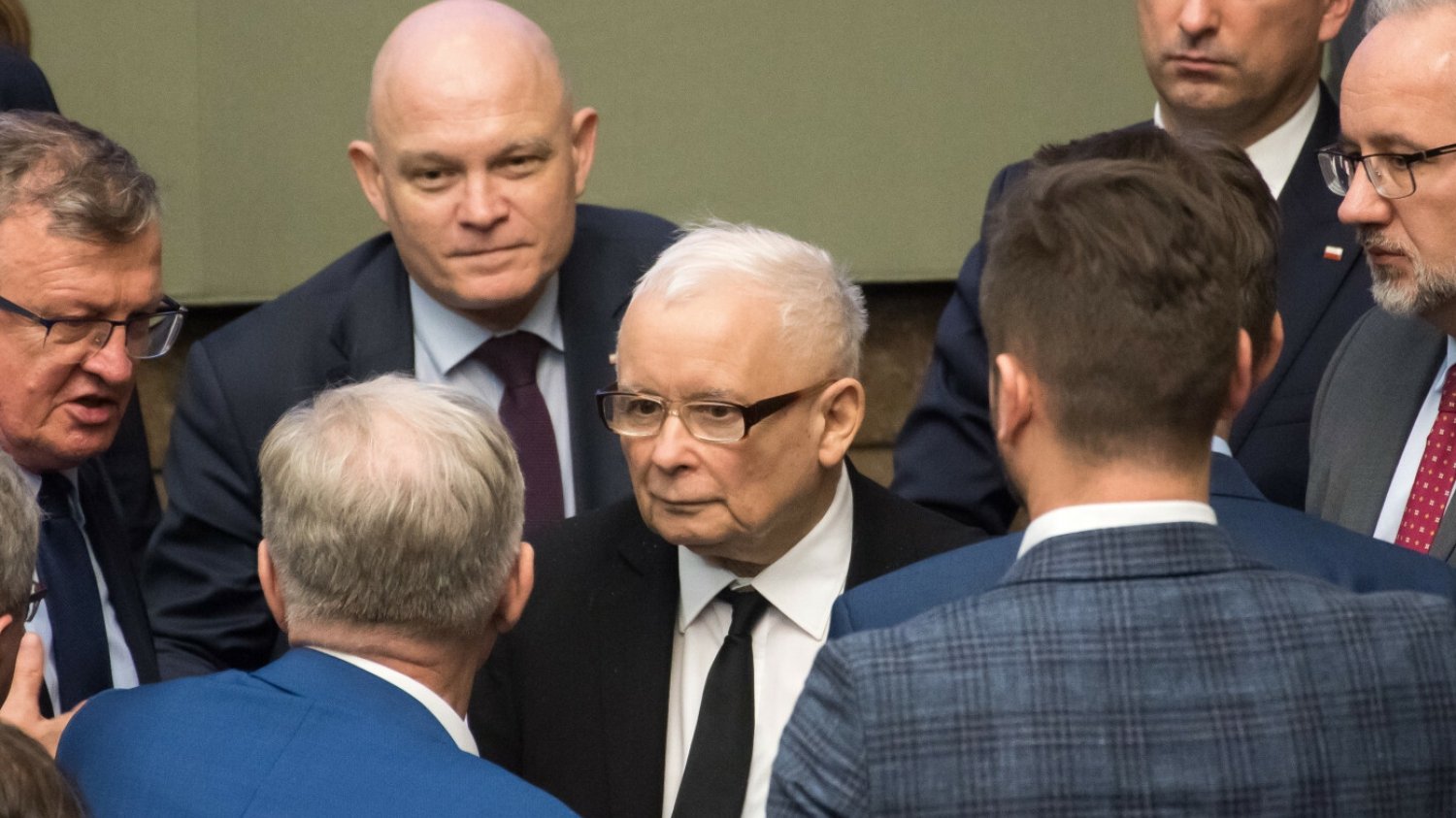 Rządzący wycofują się z rozporządzenia ws. nowej polityki wizowej.