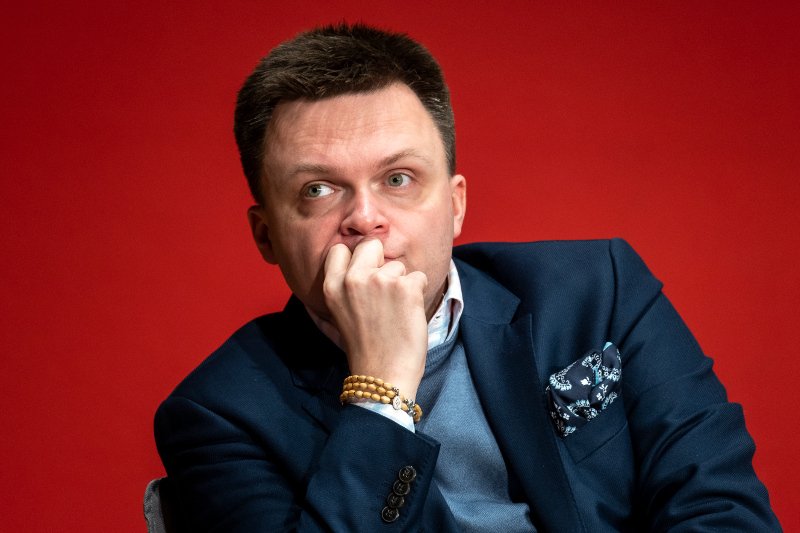 Według Hołowni spalenie książek o Harrym Potterze to bezsensowne zachowanie.