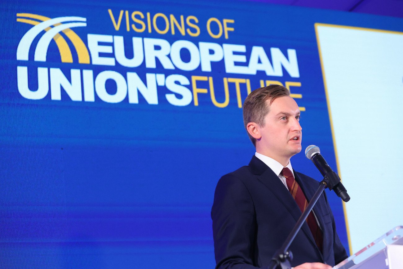 "Z rekomendacji MS rząd złożył skargę do TSUE na rozporządzenie o redukcji gazu" – przekazał na Twitterze wiceminister sprawiedliwości Sebastian Kaleta.