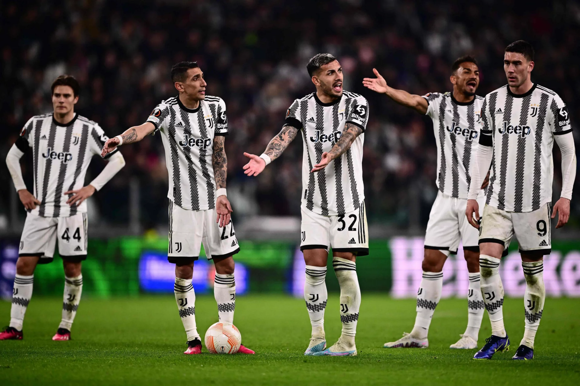 Wpadka i wielki pech Juventusu, Szczęsny nie miał szans. Sevilla znów zachwyca w LE