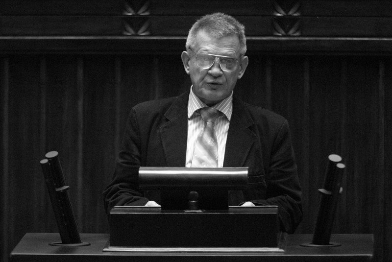 Politycy wspominają Bronisława Cieśaka.