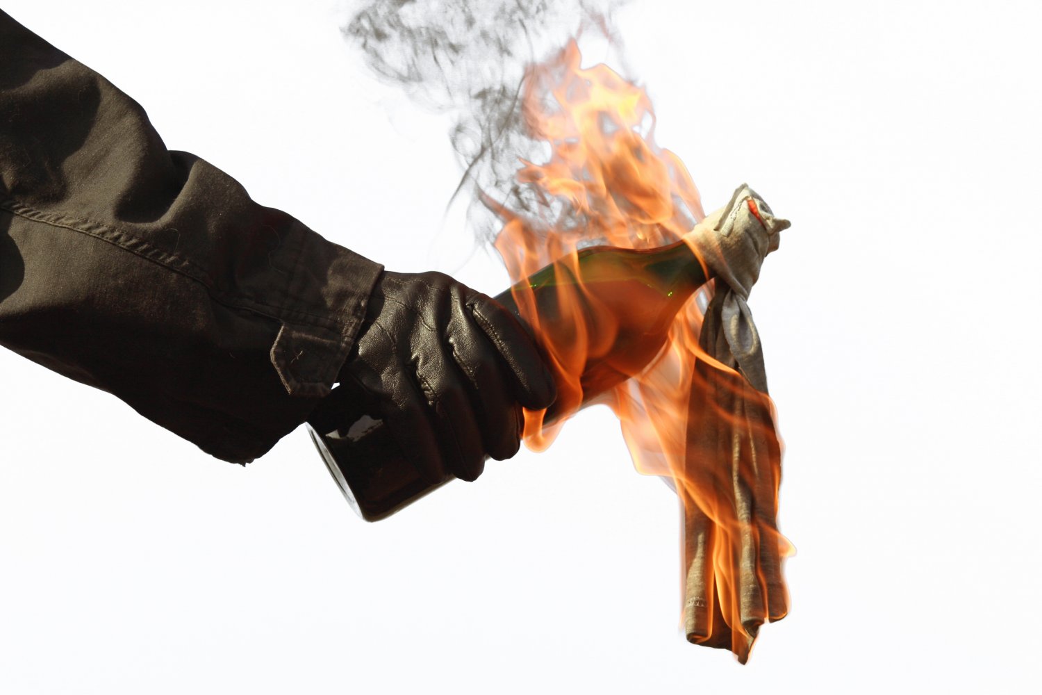 Problem zamieszek przetacza się przez Europę od kilku lat, nasilając się stopniowo.