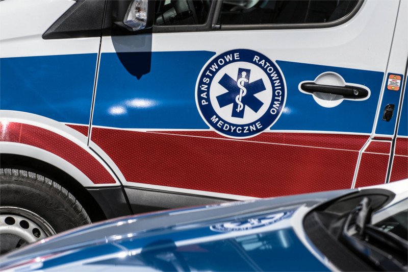 Do szpitala w Legnicy trafiła 4-latka z podciętym gardłem. Zatrzymano już jej matkę, która jest podejrzaną w tej sprawie.