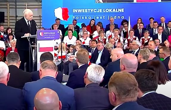 Jarosław Kaczyński w Janowie Lubelskim opowiedział o widzach "pewnej telewizji"