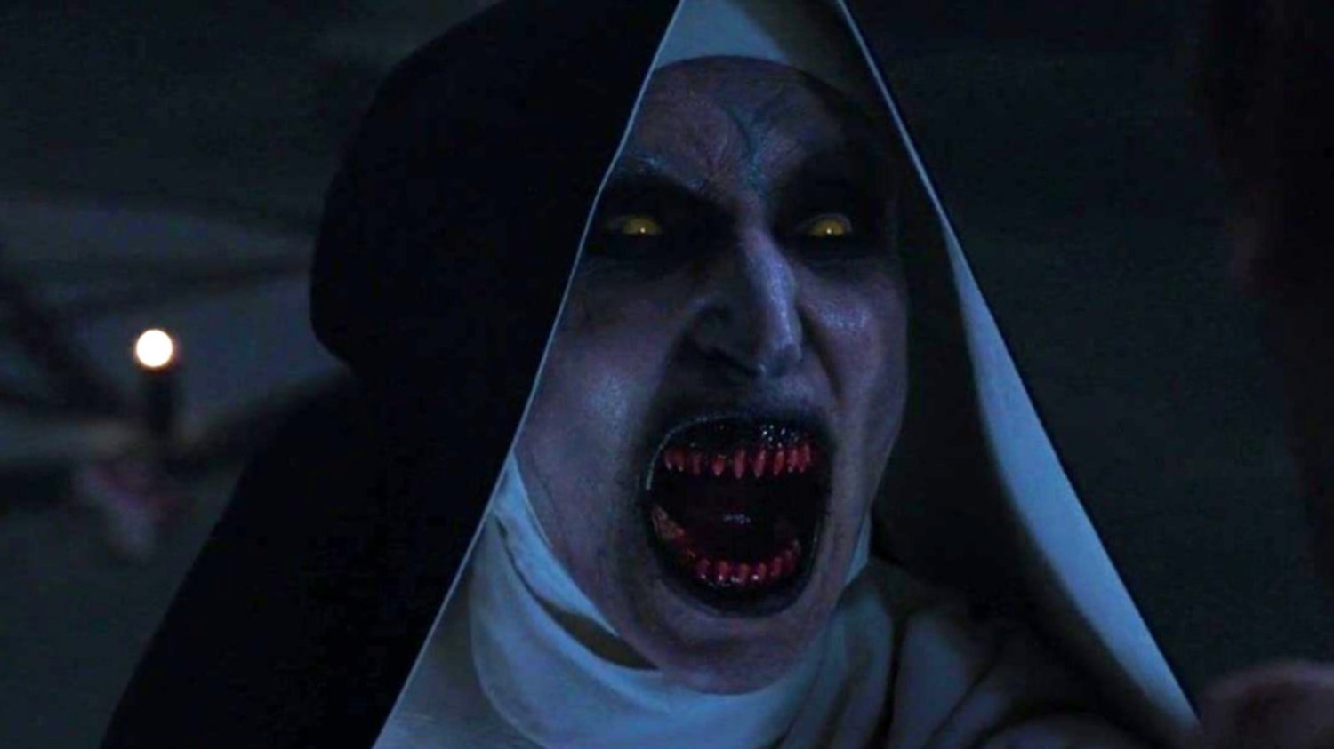 Bonnie Aarons grająca "Zakonnicę" pozywa studio Warner Bros.
