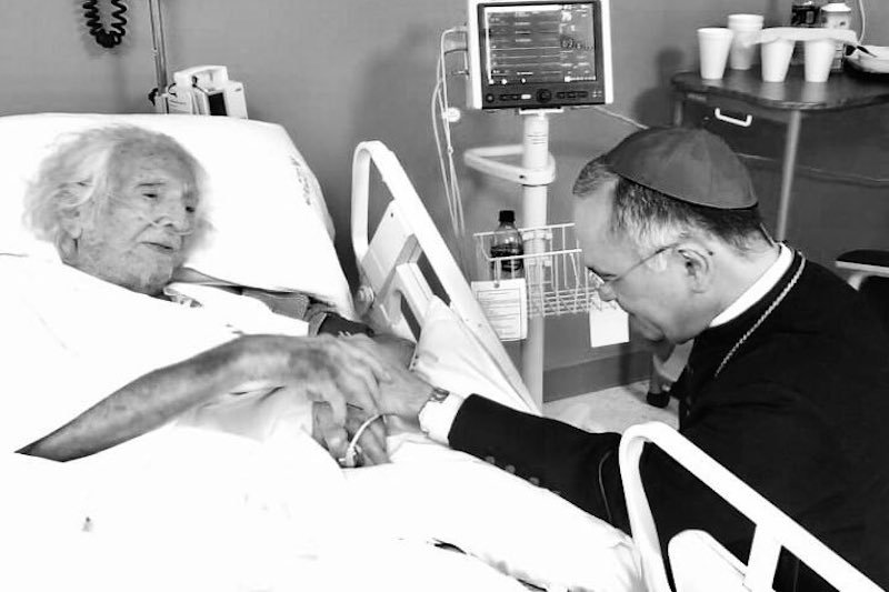 Papież Franciszek zrehabilitował księdza zawieszonego przez Jana Pawła II.