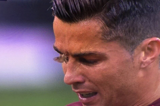 Ćma na twarzy Cristiano Ronaldo bohaterką sieci. Internauci pytają, skąd ona i setki innych się wzięły.