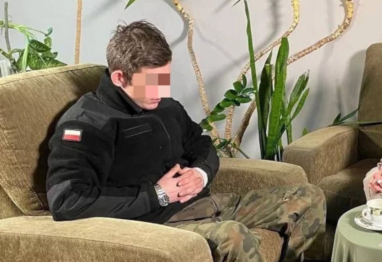 "Upijali nas, dawali broń". Kolejny szokujący wywiad dezertera Emila Cz.