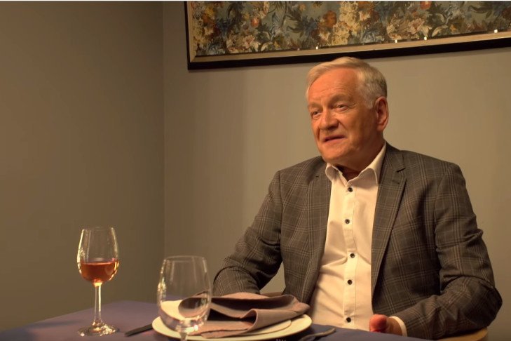 "Solid Gold" wraca do konkursu głównego Festiwalu Filmów Fabularnych w Gdyni. Producent musi zwrócić 2,5 mln złotych TVP, które wypowiedziało w czwartek umowę.