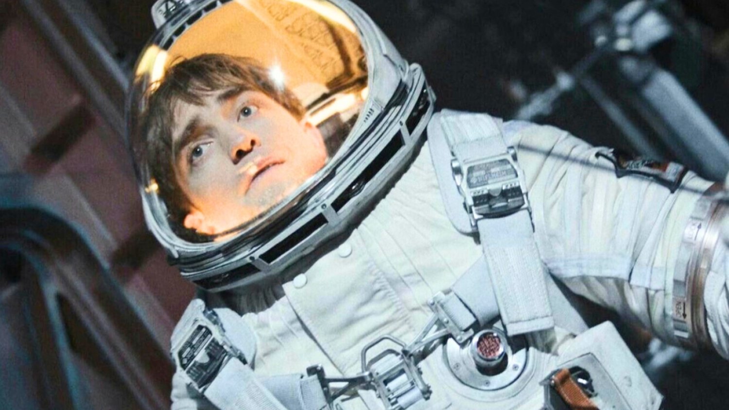 Satyra z Pattinsonem trafiła już na VOD. To tu obejrzycie film "Mickey 17" Mickey 17 z Robertem Pattinsonem na VOD. Gdzie obejrzeć film Joon-ho Bonga?