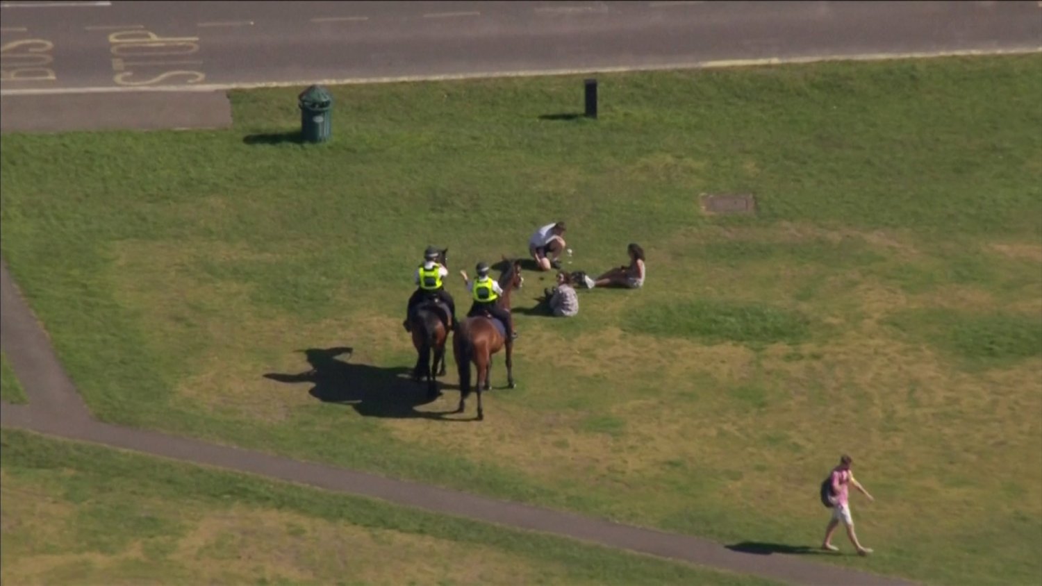 Policja nakazuje rozejście się