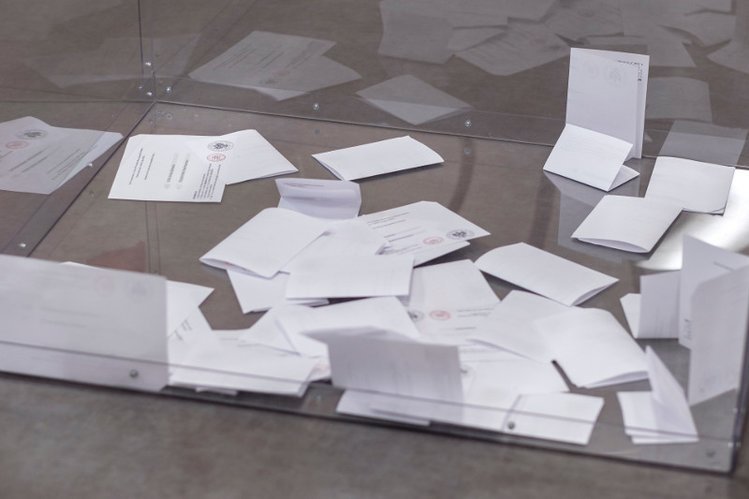 Grzegorz K. utrzymuje, że głosował trzy razy jako "jedna i ta sama osoba".