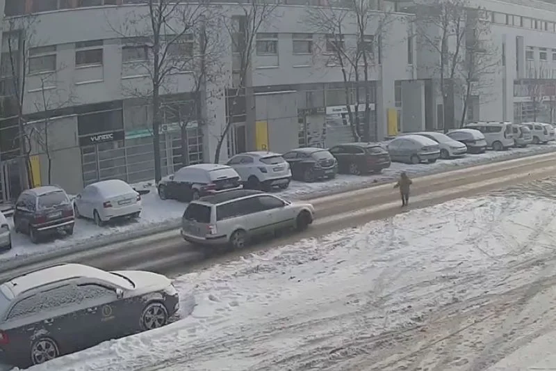 Do wypadku doszło na ulicy Piątkowskiej w Poznaniu.