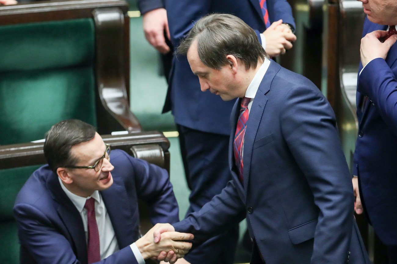Mateusz Morawiecki i Zbigniew Ziobro podczas pierwszego posiedzenia Sejmu IX kadencji (2019).