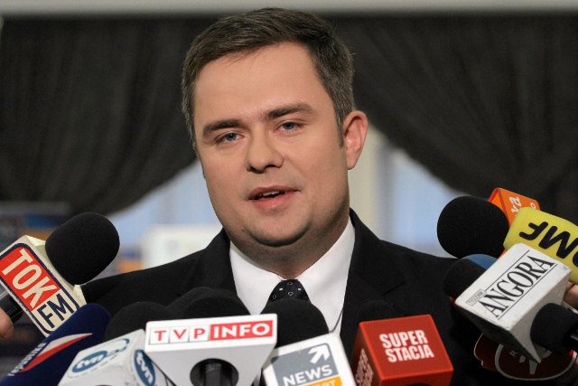 Europoseł Dawid Jackiewicz ma nadzieję, że Adam Hofman wróci do PiS